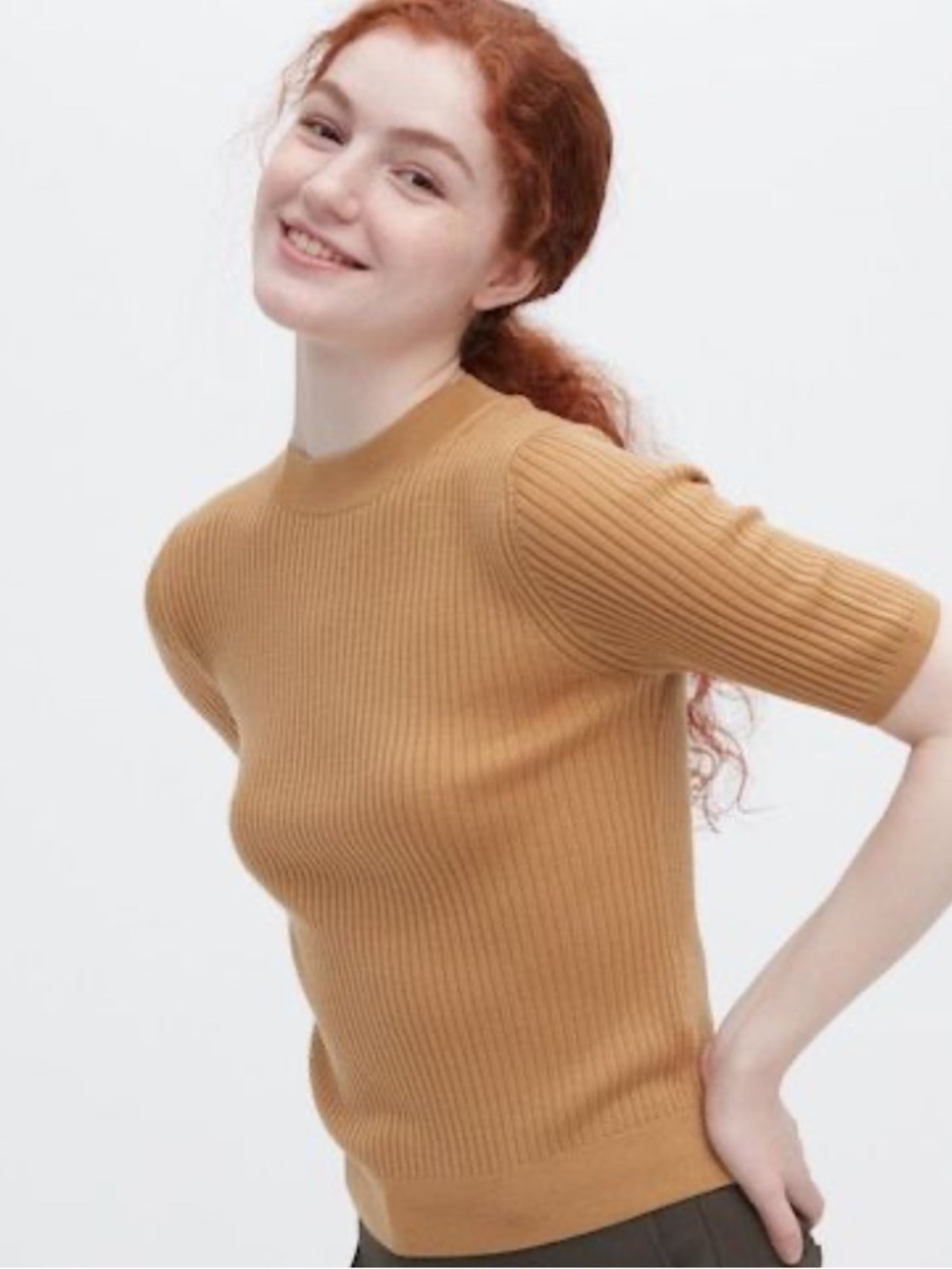 Uniqlo Ribbed Merino Mock Neck Sweater in Camel